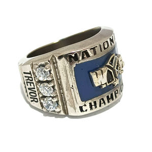 Anillo de Campeonato Clásico Personalizado |   Anillo Deportivo Personalizado con Piedra Natural |   Opciones de Plata 925 - Product Image 3