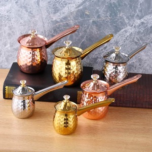 หม้อกาแฟแบบดั้งเดิมพร้อมด้ามจับไม้ หม้อโลหะตกแต่งแบบ Cezve - Product Image 1
