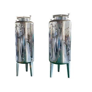 Réservoir d'eau durable en acier inoxydable pour un usage domestique avec résistance à la corrosion et performance durable - Product Image 3