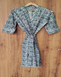 Robe kimono d'été pour femmes en coton à imprimé floral fait main, respirante, à manches longues, vêtements de nuit pour femmes, à porter toute l'année - Product Image 1