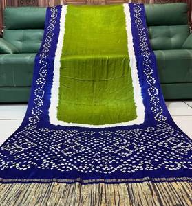 Sari en soie traditionnel indien pour femmes avec imprimé bleu, vert et blanc, design long jusqu'au sol, pour Diwali, toutes saisons - Product Image 5