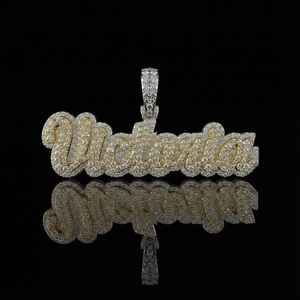 Colgante Personalizado con Nombre de Moissanita VVS1, Letras Burbuja de Plata 925 con Incrustaciones de Diamantes y Engaste de Bisel Chapado en Oro de 14K/18K - Product Image 3