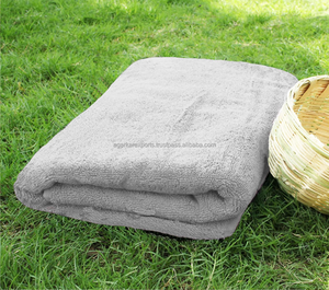 Premium Quality 400 GSM Cotton Hospital Bath Towels Soft Thick Lightweight Quick Dry Fabric Healthcare OEM Supply - Product Image 3