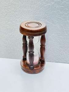 Sablier en bois de 7 pouces avec sable rose |   Horloge à sable de table rustique avec design croix d'ange pour décoration de fête d'anniversaire - Product Image 5