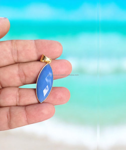 Top vente bleu Onyx pendentif collier qualité pierre précieuse naturelle à facettes sculpté mode cristal bijoux en vrac pour la vente en gros - Product Image 1