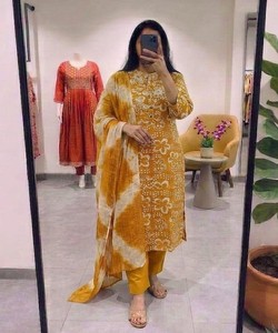 Elegante Salwar Kameez Amarillo de Algodón con Estampado Floral y Dupatta, Ropa Tradicional para Mujer, Estilo India-Pakistán, Secado Rápido, Protección Solar - Product Image 1