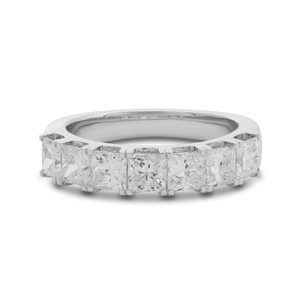 Nouvelle arrivée : Bague en or blanc 14 carats avec diamant de laboratoire taille princesse 4 mm, alliance de mariage demi-éternité de luxe à 7 pierres, style princesse. - Product Image 2