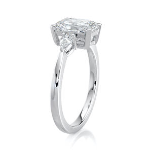 Anillo de Compromiso de Tres Piedras con Diamante Cultivado en Laboratorio de Corte Radiante, 1.70 CTW, Oro Sólido de 14K, Chapado en Rodio, Regalo de Boda Elegante y de Lujo - Product Image 3