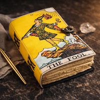 NUEVO Diario de Tapa Dura de Cuero Tarot Fool de NEW ERA, Encuadernación Cosida con Hilo, Impresión UV, 120 Hojas de Papel Vintage con Borde Irregular, Temática de Brujería