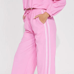 Conjunto de 2 piezas personalizado: Chaqueta cortavientos con cremallera y pantalones deportivos para unisex, conjunto de ropa deportiva para mujer. - Product Image 4