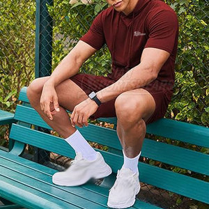 Conjunto de Sudadera con Capucha y Pantalones Cortos para Ocio y Uso Casual, Superficie de Algodón Transpirable, Ajuste Cómodo, Estilo Moderno - Product Image 4