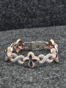 Pulsera de Plata 925 Chapada en Oro Rosa con Flor y Moissanita Certificada IGI, Diseño de Cadena de Lujo, Regalo para Mujer, Joyería para Uso Diario - Product Image 3