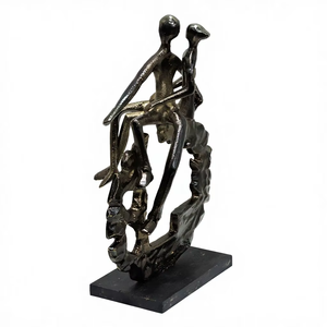 Escultura Moderna Abstracta de Pareja en Aluminio sobre Rueda, Figura Rústica Plateada Hecha a Mano, Decoración Romántica Contemporánea para el Hogar - Product Image 1