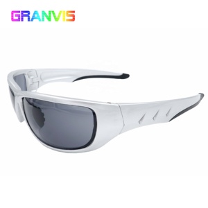 Lunettes de soleil UV400, lunettes de sport élégantes avec double branches d'injection - Product Image 1