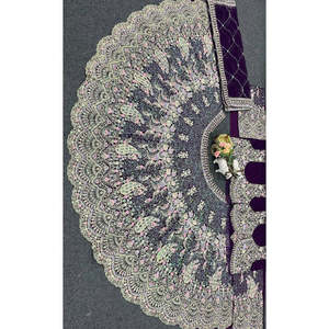 Lehenga Choli jaune pour femme avec travail de séquence, taille M - Product Image 2