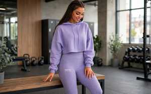 Ensemble de survêtement 2 pièces pour femmes, haut court à capuche et leggings, tenue de sport unie violette - Product Image 5