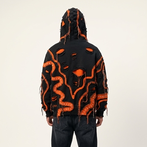 Sudadera con capucha para hombre, negra y naranja, con parches desgastados y pedrería, estilo oversize, streetwear - Product Image 3