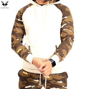 Chándal de hombre de estilo pullover con bloques de color personalizados y bolsillos laterales, de longitud completa y ajuste regular, con mangas largas. - Product Image 5