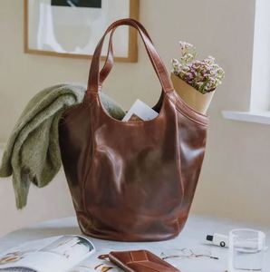 Handmade Leather Crossbody <b>Sling</b> <b>Bag</b> Stylish <b>Everyday</b> Casual Fashion <b>Bag</b> At <b>Best</b> Price From India Supplier - Product Image 3