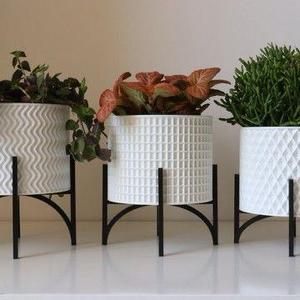 Elegant Gold Iron Flower <b>Pot</b> Display <b>Stand</b> with Powder Coated Finish Durable Modern Geometric Plant <b>Stand</b> for Luxury Indoor Use - Product Image 2