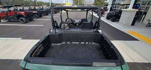 Commander MAX Automático, Vehículo Utilitario UTV de 4 Plazas, Motor de 1000cc y 4 Tiempos, 4x4 Todoterreno, Certificado por la EPA - Product Image 3