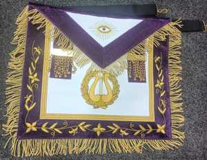 Tablier maçonnique personnalisé brodé, violet avec franges dorées, motif carré avec symboles œil et lyre, style classique, insigne à coudre - Product Image 1