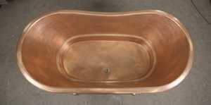 Baignoire ovale de luxe vintage en cuivre, design sur pieds, patine rustique, détails ornés, style antique, élégante pour adultes - Product Image 3