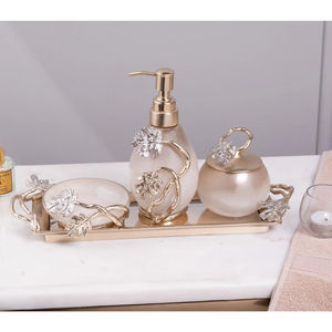 Ensemble de salle de bain vintage en métal noir mat 5 pièces : distributeur de savon, porte-brosse à dents, boîte à mouchoirs, plateau, décoration de vanité, collection salle de bain - Product Image 3