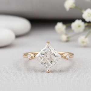 แหวนเพชรทรงปรินเซสคัท 2.02 กะรัต ผลิตในห้องปฏิบัติการ ดีไซน์พิเศษสำหรับผู้หญิง ทองคำแท้ 14K เหมาะสำหรับงานแต่งงาน งานเลี้ยง และเป็นของขวัญสำหรับคนรัก - Product Image 1