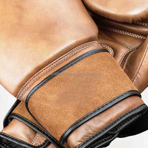 Gants de boxe à sangle en cuir de vachette personnalisables au meilleur prix Gants d'entraînement étanches Muaythai MMA en cuir/cuir Pu Kickboxing extensible - Product Image 2