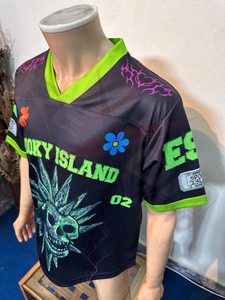 Maillot de football unisexe Spooky Island sublimé, col en V, manches courtes, imprimé crâne, maille respirante, anti-humidité, écologique, grandes tailles, sport - Product Image 4