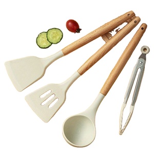 Cuchara de cocina de madera natural y resina con soporte Utensilio de cocina para el mejor color superior - Product Image 1