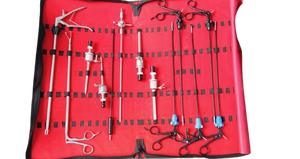 Kit Quirúrgico Laparoscópico Manual Endoscópico con Sistema de Trócares, Pinzas, Portaagujas y Tijeras de Acero Inoxidable de Alta Calidad - Product Image 5