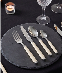 Ensemble de couverts minimalistes avec poignées crème, finition miroir haute brillance, en acier inoxydable, passe au lave-vaisselle, pour table de mariage - Product Image 3