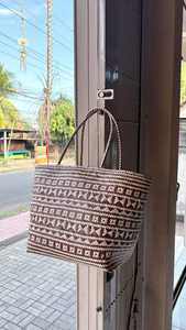 Bolso Tote de Mujer con Diseño de Lontar Cuadrado, Color Sólido, Parte Superior Abierta, con Forro de Poliéster, el Más Vendido en Indonesia - Product Image 1