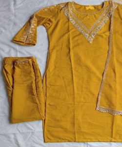 Ensemble haut et bas en coton brodé fantaisie avec dupatta, tenue de fête, prix de gros, vêtement ethnique jaune - Product Image 3