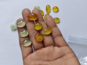 พลอยสีเหลืองธรรมชาติทรงรีแบบคาโบชอง หินหลวมขัดเงาสำหรับทำเครื่องประดับ - Product Image 1