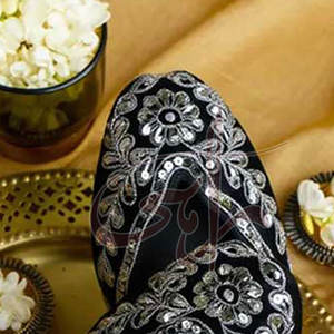 สินค้ามาใหม่ แฟชั่นยั่งยืน ผ้าพิมพ์ลายตามเทรนด์ ปรับแต่งได้ รองเท้าคุสซาผู้หญิง คุณภาพดีที่สุด ดีไซน์ล่าสุด ออกแบบสินค้าของคุณเอง - Product Image 3