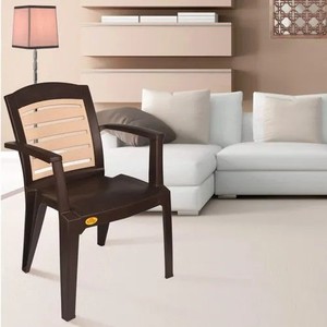 Chaise design Linea en plastique, chaise durable et légère pour les maisons, les restaurants et les hôtels - Product Image 4