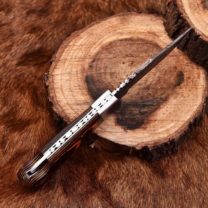 Cuchillo Plegable de Acero Damasco Nordic Forge con Bloqueo Trasero, Mango de Piedra Turquesa y Cuerno, Funda, Cuchillo de Bolsillo EDC para Camping y Caza - Product Image 4
