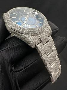 Montre Chronographe de Luxe pour Homme avec Bracelet Entièrement Sertie de Diamants, Style Hip Hop Doré, Mouvement Quartz, Style Antique Role - Product Image 3