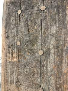 Auténtico Panel de Madera Tallado a Mano de Puerta Tribal India del Siglo XIX, Exquisito y Rústico, de Orissa, para Hogar, Oficina o Comedor - Product Image 5