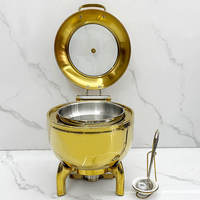 Plat de service rond de luxe en acier inoxydable, chauffe-plat de buffet finition dorée, support orné en forme de pilier, couvercle en verre, pour mariage et traiteur