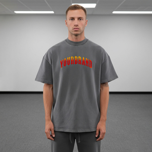 เสื้อยืดโอเวอร์ไซส์ผู้ชายขายส่ง สตรีทแวร์ ผ้าฝ้าย 100% เป็นมิตรกับสิ่งแวดล้อม ฮิปฮอป ทรงหลวม พิมพ์ลายโลโก้แบบ DTF ตามสั่ง - Product Image 4