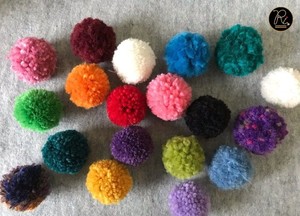 Bolas de lana natural 100% hechas a mano, pompones de 5 cm, para uso en prendas de vestir y otros productos artesanales. Compre directamente del proveedor. - Product Image 6