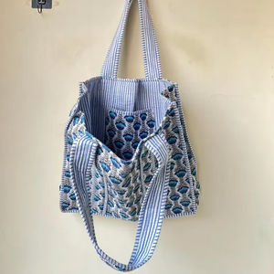 Sac fourre-tout matelassé léger en gros, grande capacité, en coton, sac à bandoulière pour femme, usage décontracté toutes saisons - Product Image 1