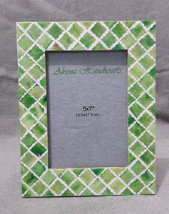 Cadre photo géométrique en résine de haute qualité avec incrustation d'os et MDF, fait main, tendance, 5x7, pour décoration intérieure et cadeau d'affaires - En promotion - Product Image 1