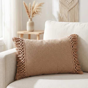 Coussin décoratif en coton contemporain camel marron 30x50 cm, garniture tissée, décoration moderne style ferme - Product Image 3