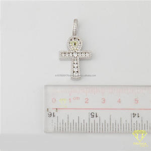 Collier pendentif symbole Hip Hop avec diamant de laboratoire étincelant et design de bijoux de mode urbaine - Product Image 2