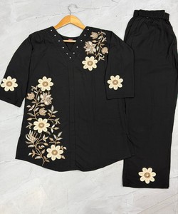 Conjunto Coordinado Moderno de Rayón Negro con Bordado, Salwar Kameez para Mujer, Ropa Casual Estilo India Pakistán 85310 DIVA-161 - Product Image 3
